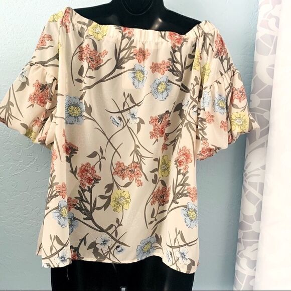 Entro Cream Multicolored Floral Off Shoulder Top Size small - Picture 9 of 12